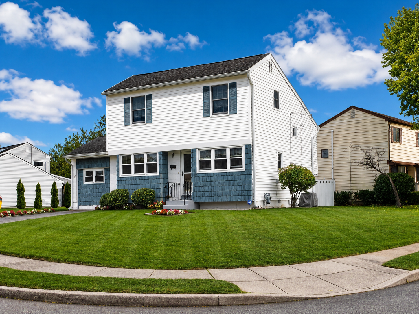 109 Elton Ave — property photo 2