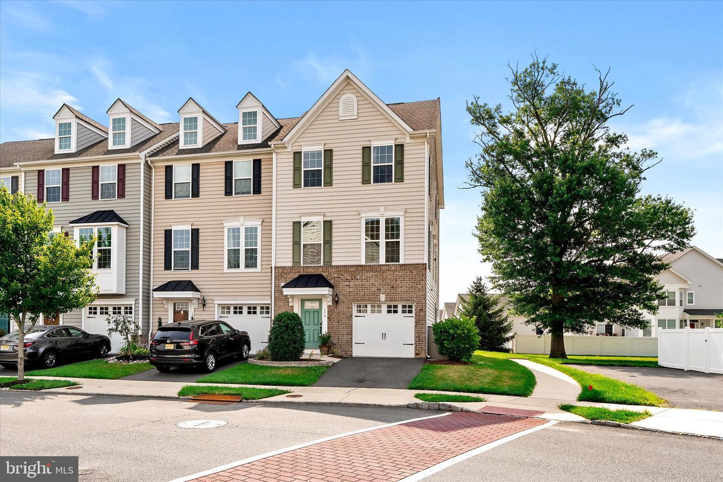 179 Star Dr — property photo 2
