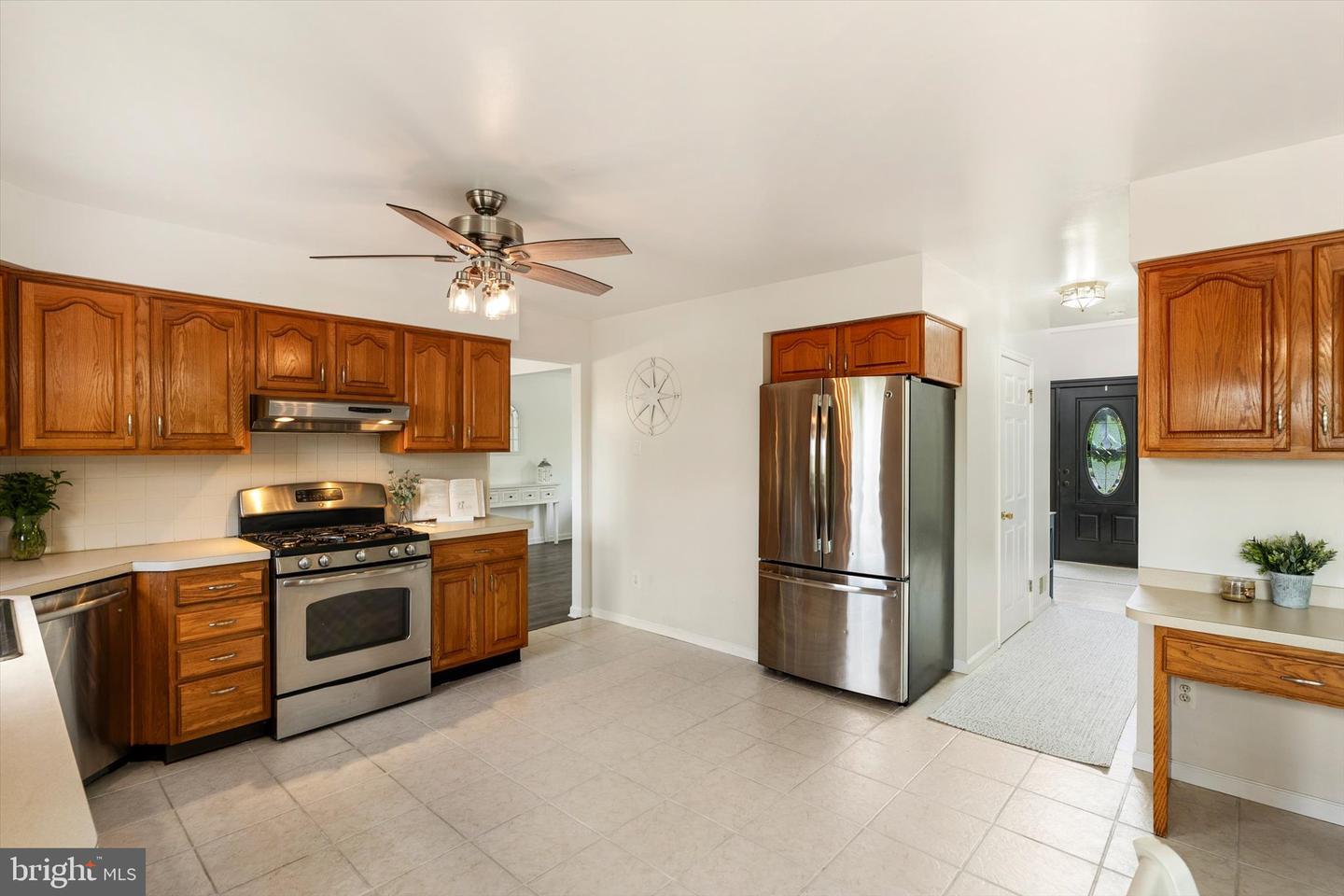 2 Carney Way — property photo 10